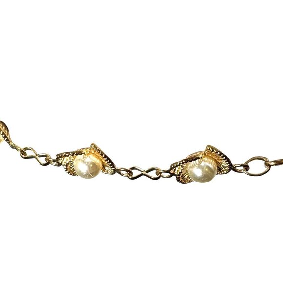 Vintage 80's gold chain belt with pearl flowers clips shut 45" from end to end - Picture 4 of 9